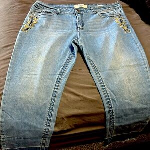 Women’s size 16 skinny jeans
